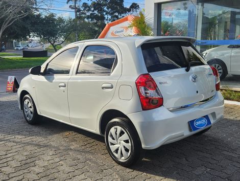 Toyota ETIOS X 1.3 Flex 16V 5p Aut.