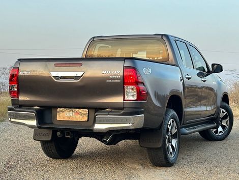 Toyota Hilux CD SRX 4x4 2.8 TDI 16V Diesel Aut.