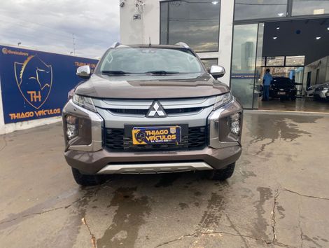 Mitsubishi L200 Triton Sport HPE-S 2.4 CD Dies. Aut