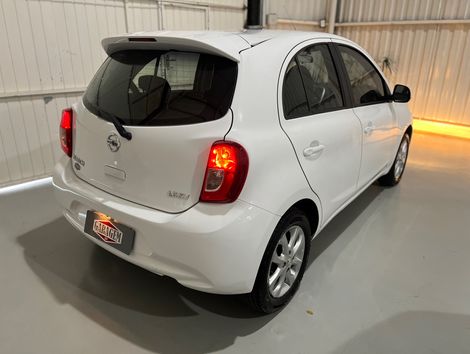 Nissan MARCH SV 1.6 16V FlexStart 5p Aut.