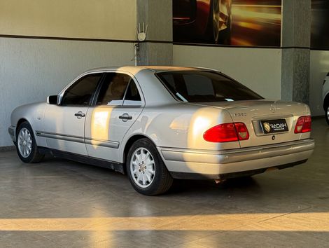 Mercedes E-320 3.2 Elegance