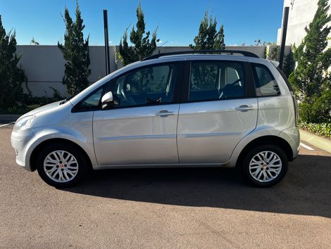 Fiat Idea ATTRACTIVE 1.4 Fire Flex 8V 5p