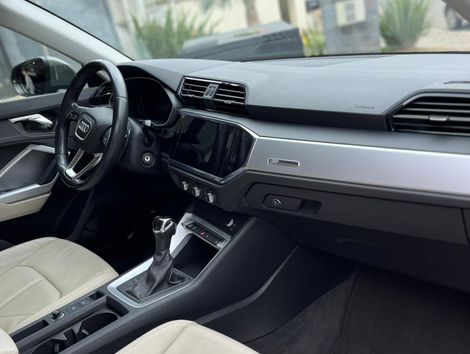 Audi Q3 Prest. 1.4 TFSI Flex/Prest. S-tronic