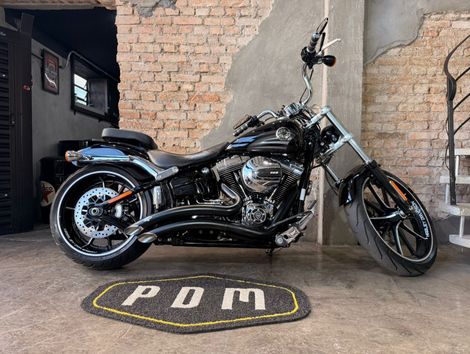 Harley SOFTAIL BREAKOUT FXSB