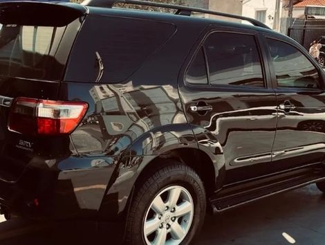 Toyota Hilux SW4 SRV D4-D 4x4 3.0 TDI Dies. Aut