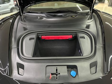 Porsche Taycan 4S (Elétrico)