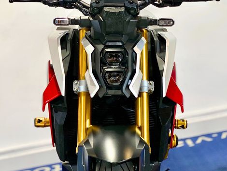 SUZUKI GSX-S 1000