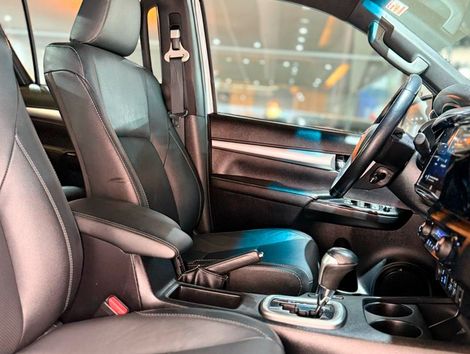 Toyota Hilux CD SRX 4x4 2.8 TDI 16V Diesel Aut.