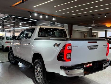 Toyota Hilux CD SRX 4x4 2.8 TDI 16V Diesel Aut.