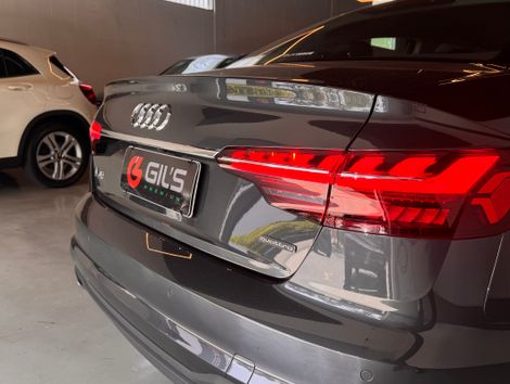 Audi A4 Prestige 2.0 16V TFSI Quattro (Híb.)
