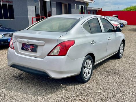 Nissan VERSA 1.0 12V FlexStart 4p Mec.