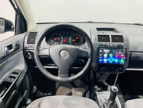 VolksWagen Polo Sedan 1.6 Mi Total Flex 8V 4p