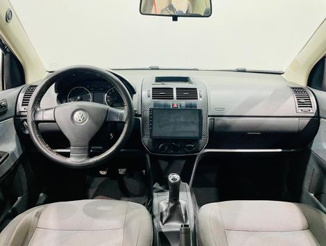VolksWagen Polo Sedan 1.6 Mi Total Flex 8V 4p