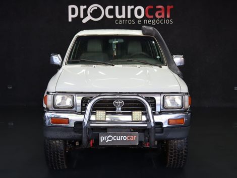 Toyota Hilux CD SR5 4x4 2.8 Diesel