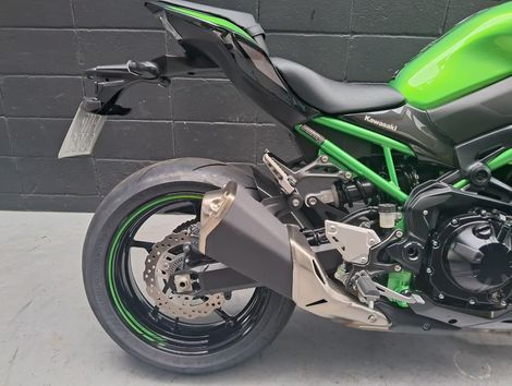 KAWASAKI Z 900