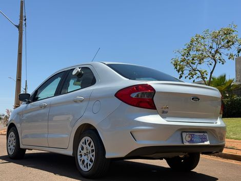 Ford Ka 1.5 Sedan SE 12V Flex 4p Mec.