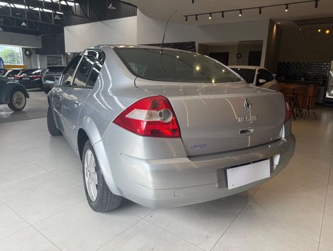 Renault Megane Sedan Dynamique 2.0 16V Aut.