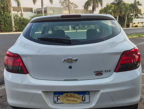 Chevrolet ONIX HATCH LTZ 1.4 8V FlexPower 5p Aut.
