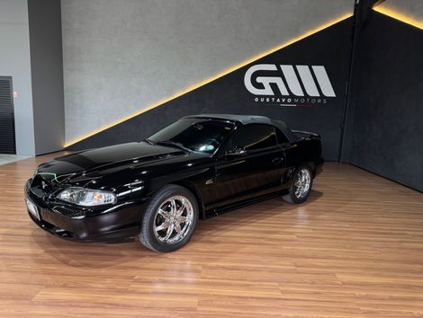 Ford Mustang GT V8 Conversível