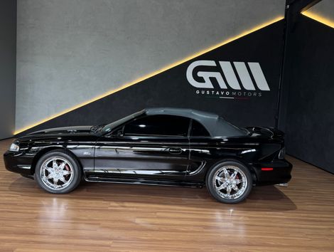 Ford Mustang GT V8 Conversível