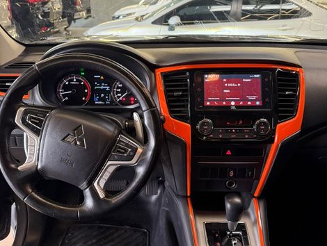 Mitsubishi L200 Triton Sport HPE-S 2.4 CD Dies. Aut