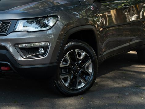 Jeep COMPASS TRAILHAWK 2.0 4x4 Dies. 16V Aut.