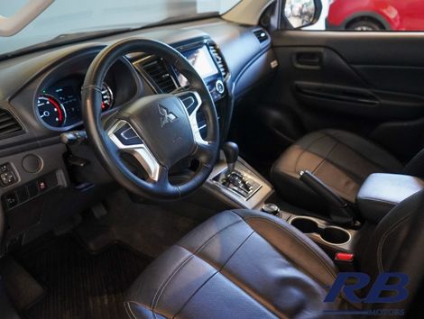 Mitsubishi L200 Tri. S. Outd. Plus 2.4 4x4 Die. Aut