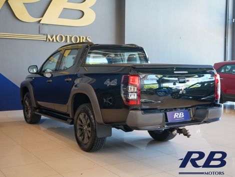 Mitsubishi L200 Tri. S. Outd. Plus 2.4 4x4 Die. Aut