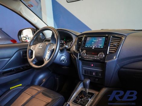 Mitsubishi L200 Tri. S. Outd. Plus 2.4 4x4 Die. Aut