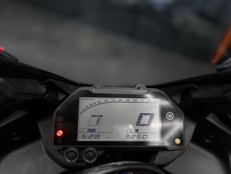 YAMAHA YZF R-3 321/ABS