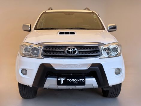 Toyota Hilux SW4 SRV D4-D 4x4 3.0 TDI Dies. Aut