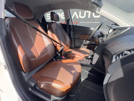 Hyundai HB20X Premium 1.6 Flex 16V Aut.