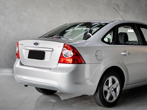 Ford Focus Sedan 2.0 16V/2.0 16V Flex 4p Aut.