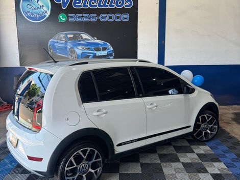 VolksWagen up! cross 1.0 TSI Total Flex 12V 5p