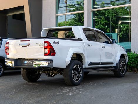 Toyota Hilux CD SRX Plus 4x4 2.8 TDI Die. Aut.