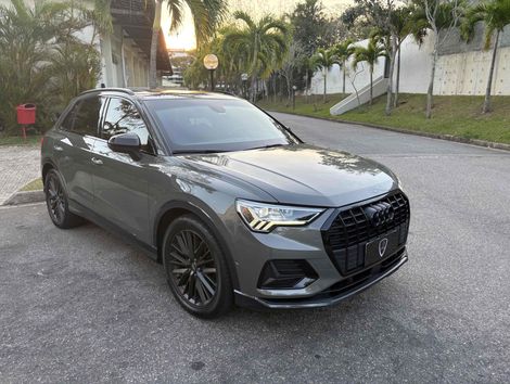 Audi Q3 Black Ed. 1.4 TFSI Flex/Black S-tron.