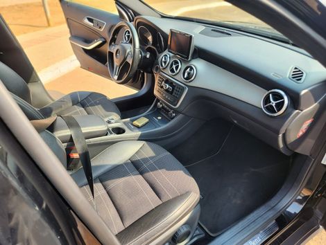 Mercedes GLA 250 Sport 2.0 TB 16V 4x2  211cv Aut.