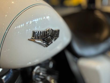 Harley ROAD KING CLASSIC  FLHRC/ CUSTOM FLHRSI