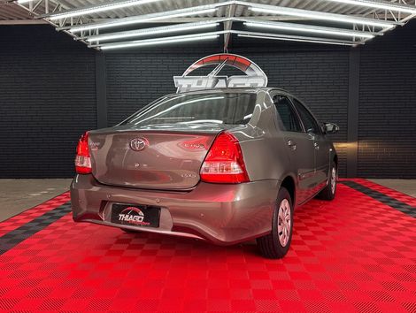 Toyota ETIOS XS Sedan1.5 Flex 16V 4p Mec.