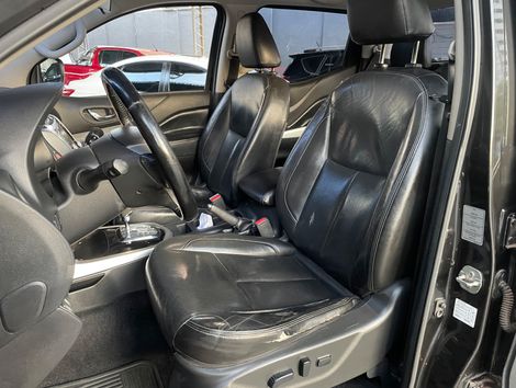 Nissan Frontier XE CD 4x4 2.3 Bi-TB Diesel Aut.