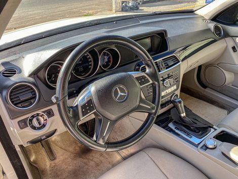 Mercedes C-180 CGI Sport 1.6 TB 16V 156cv Aut.