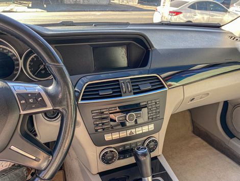 Mercedes C-180 CGI Sport 1.6 TB 16V 156cv Aut.