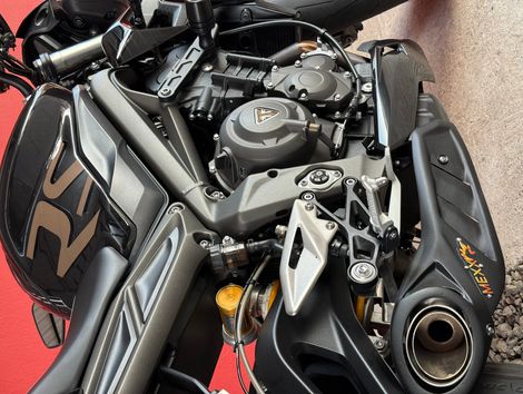 TRIUMPH STREET TRIPLE 765 RS