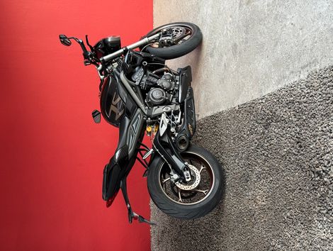 TRIUMPH STREET TRIPLE 765 RS