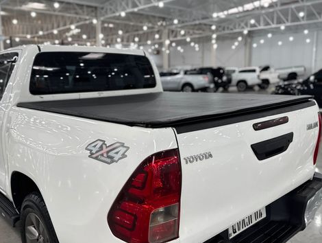 Toyota Hilux CD 4x4 2.8 Diesel Mec.