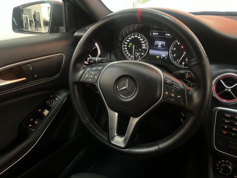 Mercedes Classe A 200 1.6 TB 16V Style 156cv Aut.