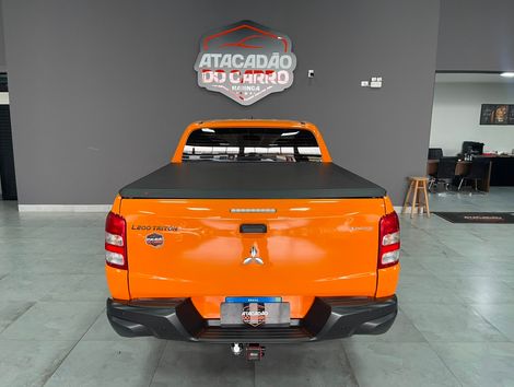 Mitsubishi L200 Triton Savana 2.4 4x4 Die. Aut.
