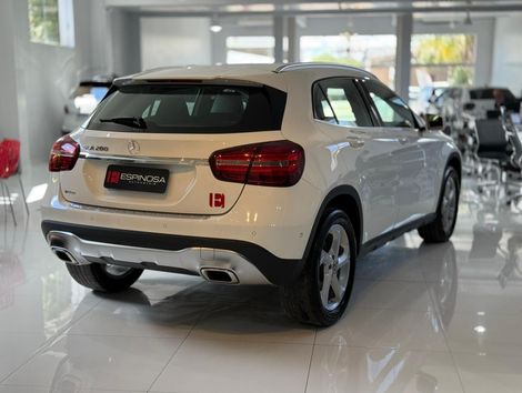 Mercedes GLA 200 Advance 1.6/1.6 TB 16V Flex Aut.
