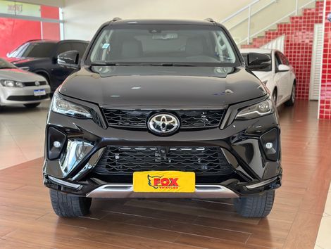 Toyota Hilux SW4 SRX Plat. 4x4 2.8 TB Die. Aut.