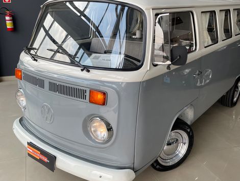VolksWagen Kombi Standard/ Luxo/ Série Prata